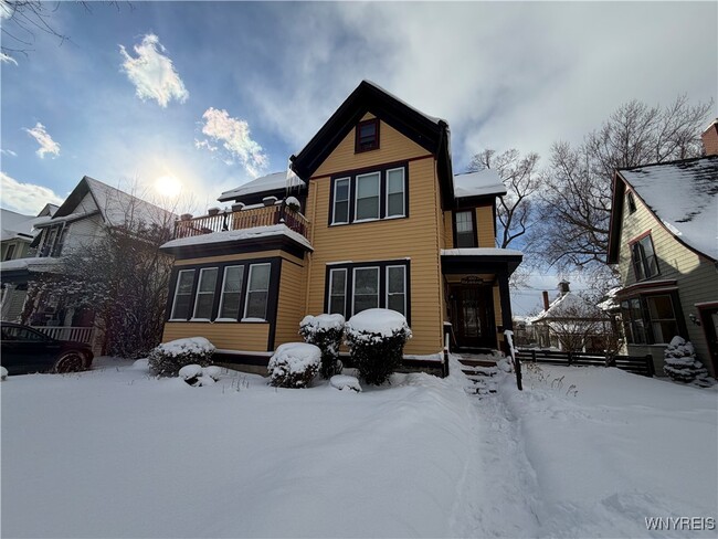 property at 180 Richmond Ave