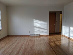 5846 N 83rd St in Milwaukee, WI - Building Photo - Building Photo