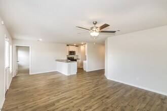 425 Sunny Highlands Dr in Katy, TX - Foto de edificio - Building Photo