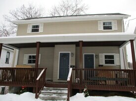 461 Broadway St, Unit #2 in Carnegie, PA - Building Photo