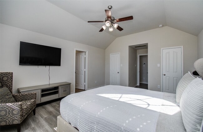 property at 3306 Inverness Path Lane