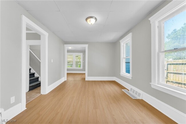 property at 3153 W 88th St