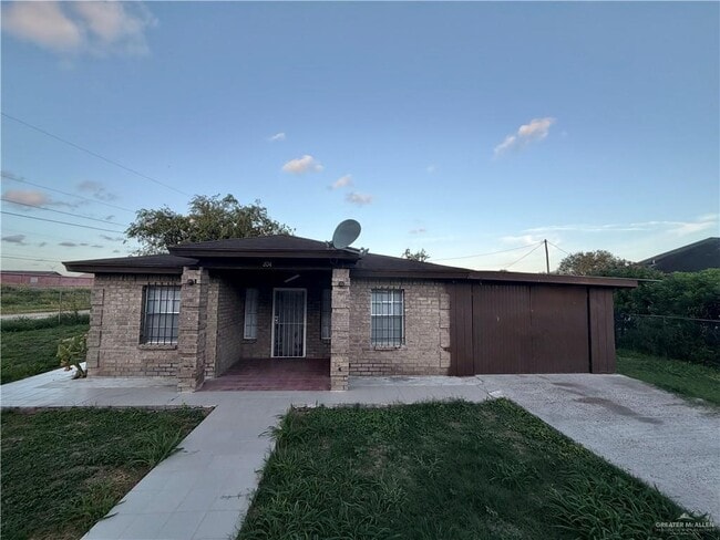 property at 11 Ramon Private Rd