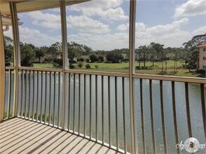 10010 Maddox Ln-Unit -216 in Bonita Springs, FL - Foto de edificio - Building Photo