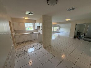 7410 Granada Blvd in Miramar, FL - Building Photo - Building Photo