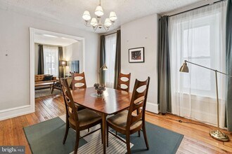 4353 Freeland Ave, Unit 1120 in Philadelphia, PA - Foto de edificio - Building Photo