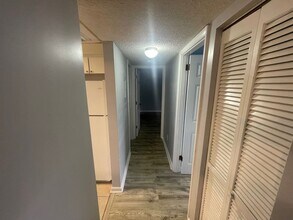 216 Glenview Blvd in Daytona Beach, FL - Foto de edificio - Building Photo