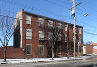 205 Henry St in Cincinnati, OH - Foto de edificio - Building Photo