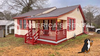 236 7th Ave in Pleasant Grove, AL - Building Photo
