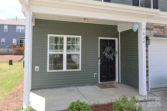 7024 Jane Parks Way in Charlotte, NC - Building Photo - Building Photo