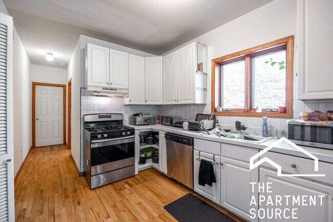 918 N Paulina St, Unit 2F in Chicago, IL - Building Photo - Building Photo