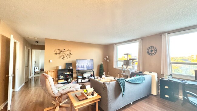 18 Holborn Crt in Kitchener, ON - Building Photo - Building Photo