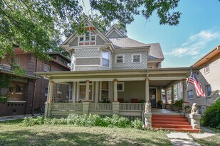 1717 D St, Unit 2 in Lincoln, NE - Building Photo