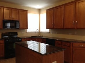 3801 Cherry Tree Ln in Joliet, IL - Building Photo - Building Photo
