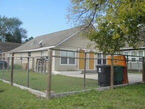 4201 Chapman St-Unit -A in Houston, TX - Building Photo - Building Photo