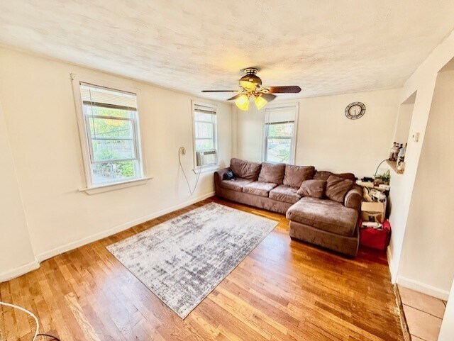 14 Amity St in Lynn, MA - Building Photo - Building Photo