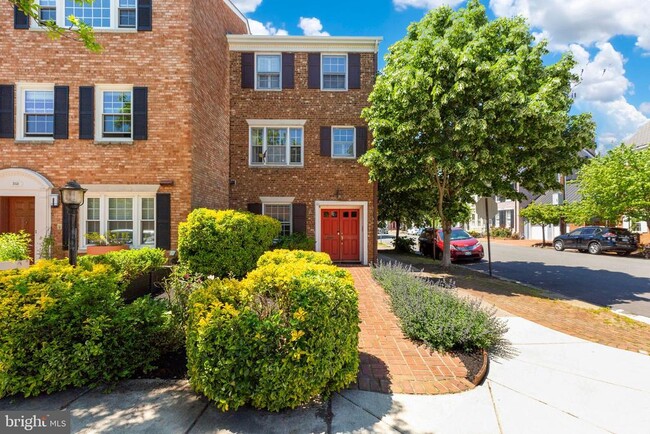 property at 501 S Royal St