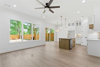 200 Dover Dr in West Tawakoni, TX - Foto de edificio - Building Photo