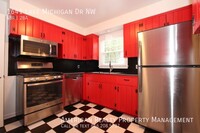 1641 Lake Michigan Dr NW in Grand Rapids, MI - Building Photo - Building Photo