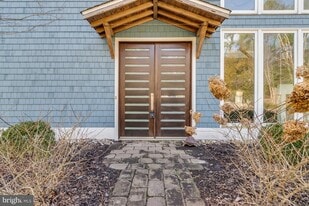 34903 W Love Dr in Lewes, DE - Building Photo