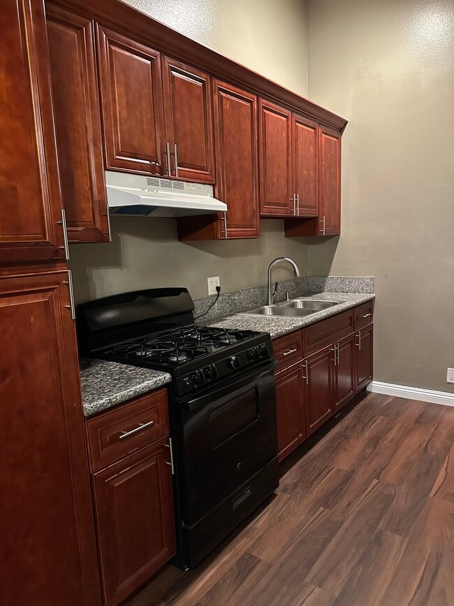 13152 Westlake St, Unit B in Garden Grove, CA - Foto de edificio - Building Photo