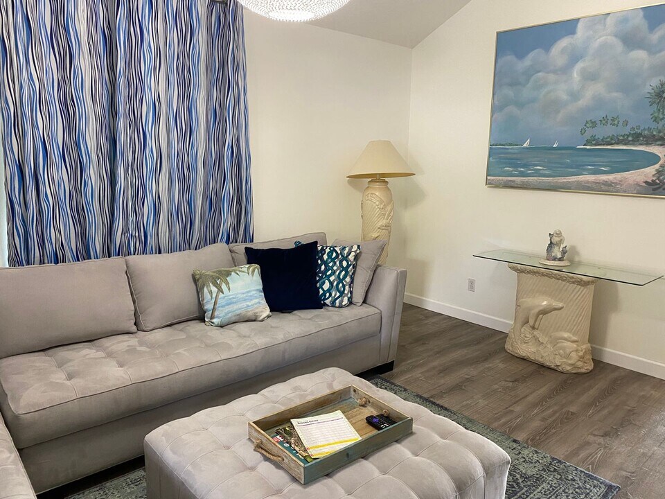 781 Sunset Lakes Dr in Merritt Island, FL - Building Photo