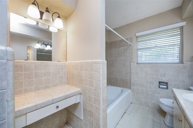 property at 2 Circle Dr