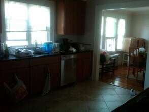 36 Middlesex Rd, Unit 2 in Watertown, MA - Foto de edificio - Building Photo