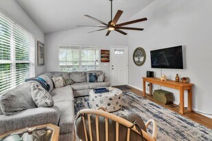 406 Beltrees St in Dunedin, FL - Building Photo