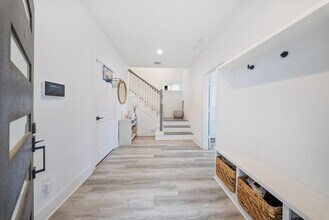 1102 Paul Quinn St in Houston, TX - Building Photo - Building Photo