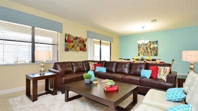 1424 Rolling Fairway Dr in Four Corners, FL - Foto de edificio - Building Photo