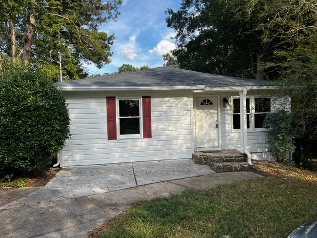 property at 114 Carnes Dr SE