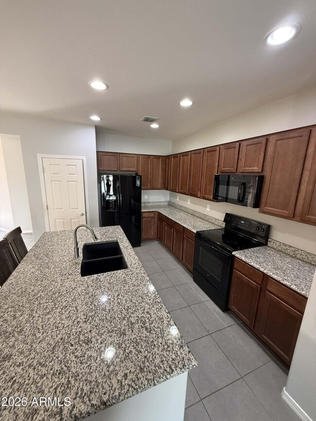 1458 W Smoke Tree Ave in San Tan Valley, AZ - Building Photo - Building Photo