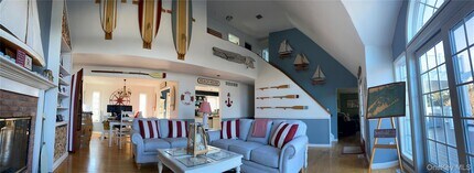 270 N Sea Dr in Southold, NY - Building Photo - Building Photo