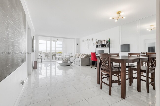 2661 S Course Dr in Pompano Beach, FL - Building Photo - Building Photo