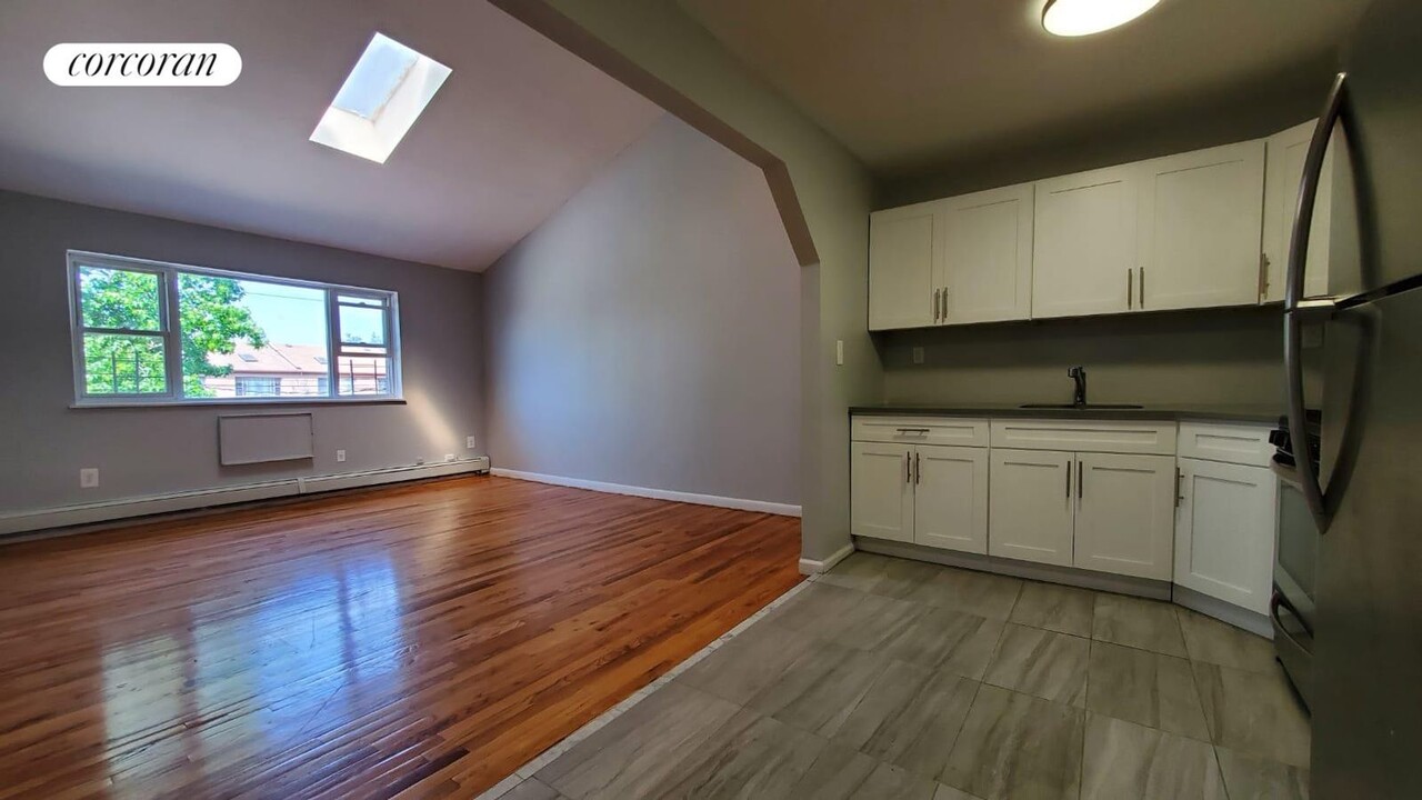 364 Huntington Ave in Bronx, NY - Building Photo