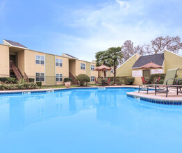 shadow Bay Apartments in Bay City, TX - Building Photo - Building Photo