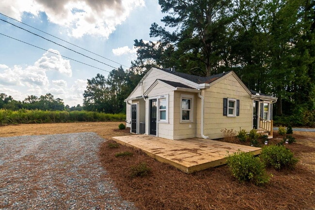 2950 US-70 BUS in Smithfield, NC - Building Photo - Building Photo