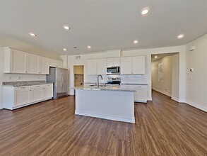 6108 Sierra Blue Ct in Las Vegas, NV - Building Photo - Building Photo