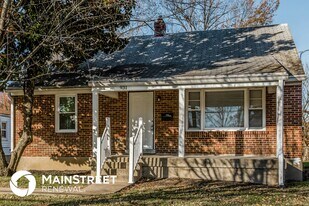 931 Palatka Rd in Louisville, KY - Building Photo