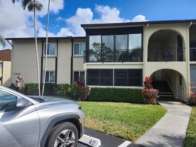 property at 3526 La Palmas Ct