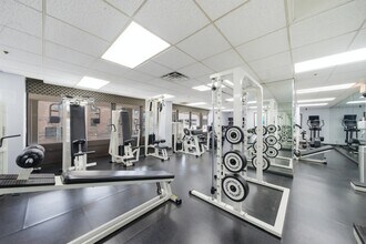 5320 N Sheridan Rd, Unit 1011 in Chicago, IL - Foto de edificio - Building Photo