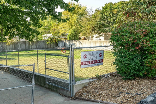Battlefield Park Apartments in Springfield, MO - Foto de edificio - Building Photo