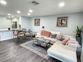 250 Timberwalk Trail in Jupiter, FL - Building Photo - Building Photo