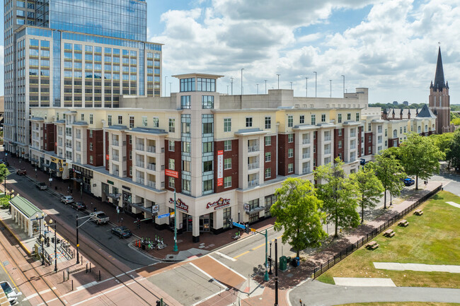 Attain Downtown East in Norfolk, VA - Foto de edificio - Building Photo