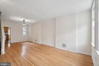 2629 E Madison St photo'