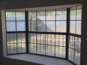 2316 E Plum St in Laredo, TX - Building Photo - Building Photo