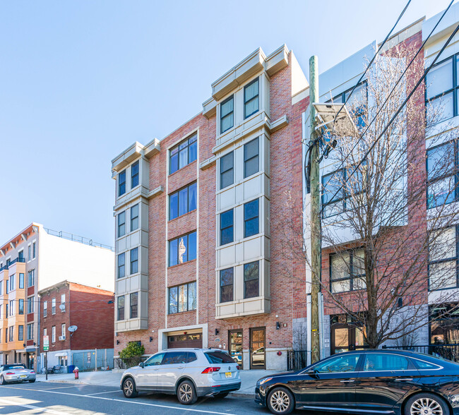 511 Jackson in Hoboken, NJ - Foto de edificio - Building Photo