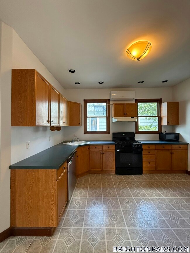 32 Etna St in Boston, MA - Building Photo - Building Photo
