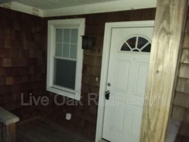 405-23rd 1/2 23 1/2 St in Virginia Beach, VA - Building Photo - Building Photo